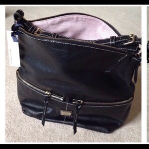 NWT Dooney & Bourke black medium sac